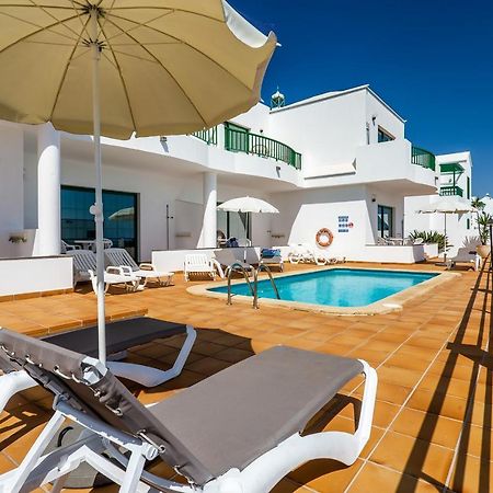 Apartamentos Los Quiqueres Puerto del Carmen  Exteriör bild