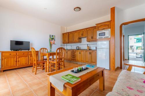 Apartamentos Los Quiqueres Puerto del Carmen  Exteriör bild