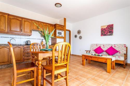 Apartamentos Los Quiqueres Puerto del Carmen  Exteriör bild