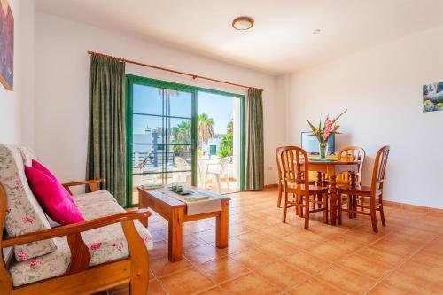 Apartamentos Los Quiqueres Puerto del Carmen  Exteriör bild