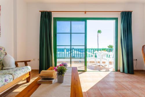 Apartamentos Los Quiqueres Puerto del Carmen  Exteriör bild