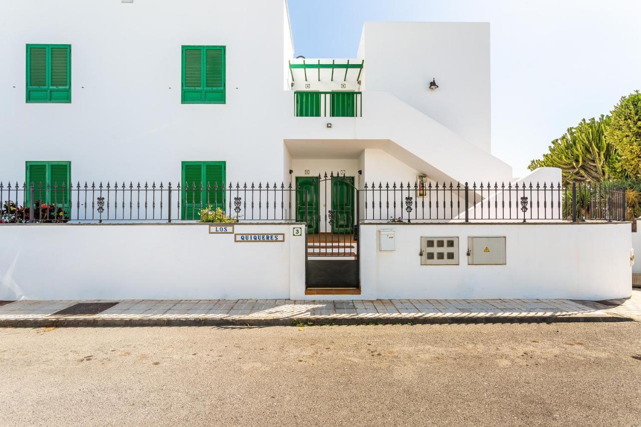 Apartamentos Los Quiqueres Puerto del Carmen  Exteriör bild