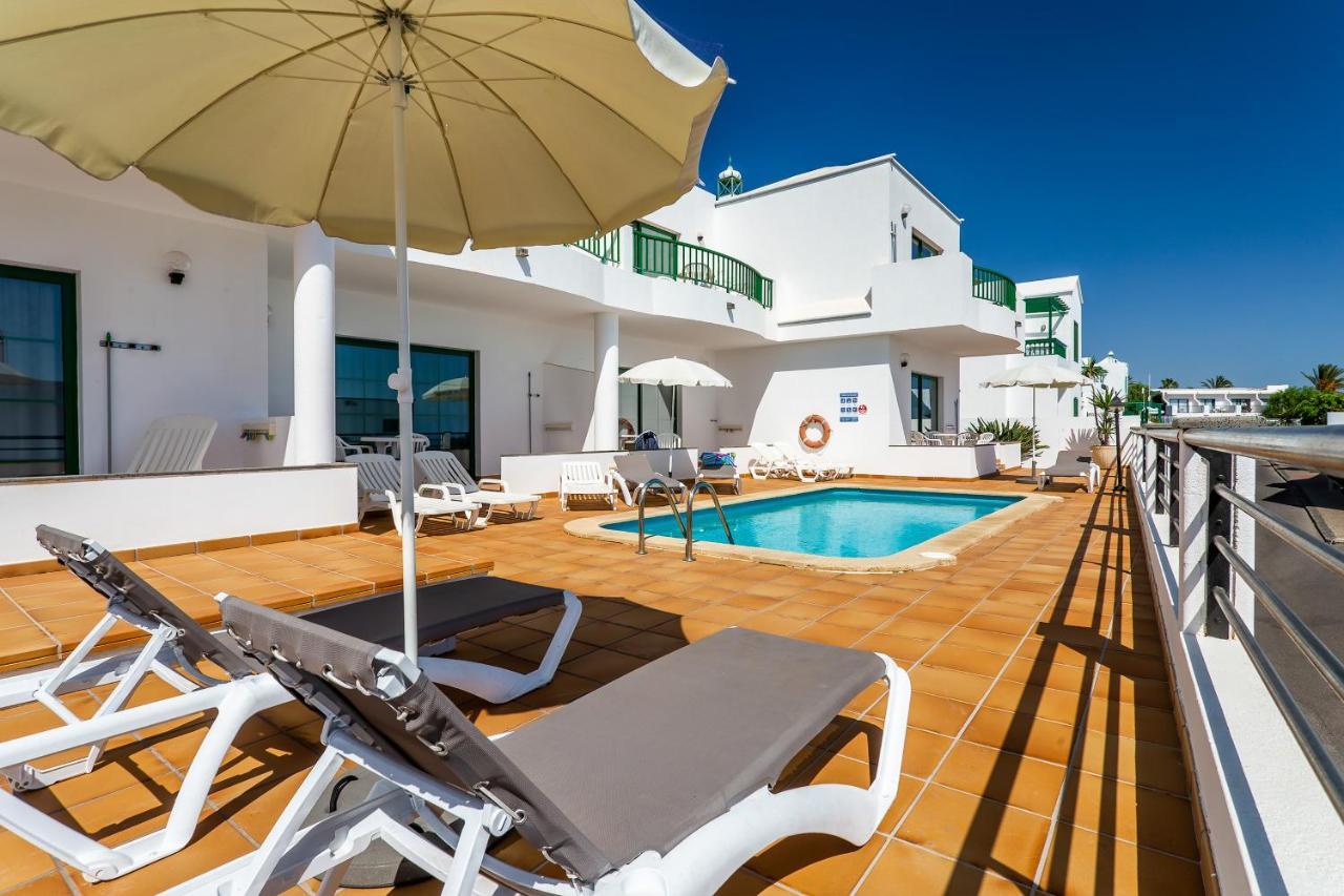 Apartamentos Los Quiqueres Puerto del Carmen  Exteriör bild